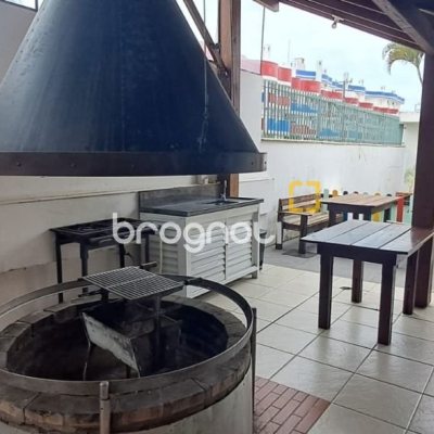 Cobertura com 198m², 4 quartos (sendo 2 suítes), 2 garagens, no bairro Ingleses em Florianópolis