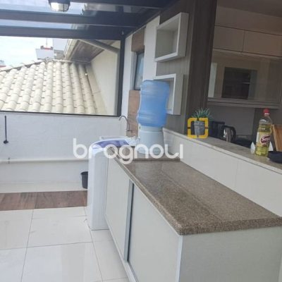 Cobertura com 198m², 4 quartos (sendo 2 suítes), 2 garagens, no bairro Ingleses em Florianópolis