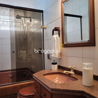 Apartamento com 76m², 2 quartos, no bairro Centro em Florianópolis