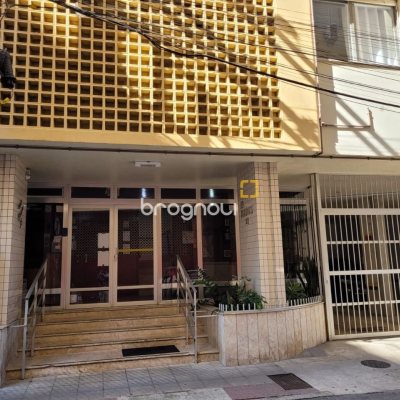 Apartamento com 76m², 2 quartos, no bairro Centro em Florianópolis