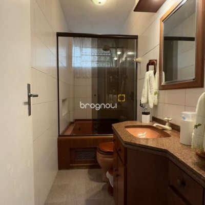 Apartamento com 76m², 2 quartos, no bairro Centro em Florianópolis