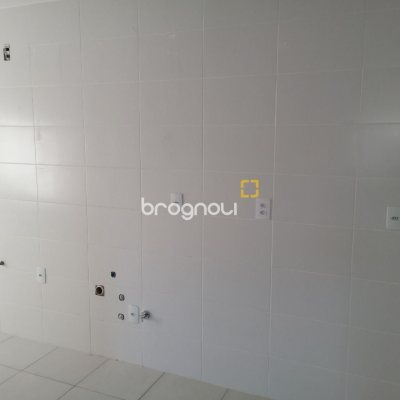 Apartamento com 58m², 2 quartos, 1 garagem, no bairro Aririu em Palhoça