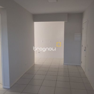Apartamento com 58m², 2 quartos, 1 garagem, no bairro Aririu em Palhoça