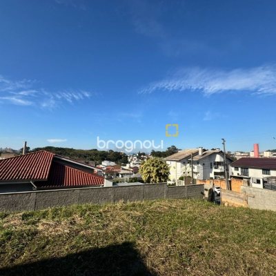 Terreno com 360m², no bairro Real Parque em São José