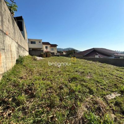 Terreno com 360m², no bairro Real Parque em São José