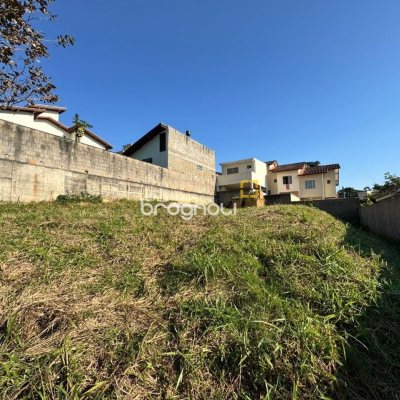 Terreno com 360m², no bairro Real Parque em São José