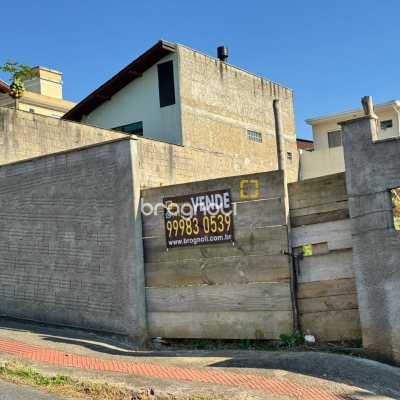 Terreno com 360m², no bairro Real Parque em São José