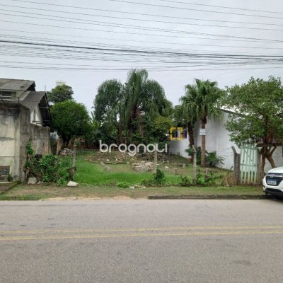 Terreno com 429m², no bairro Abraão em Florianópolis