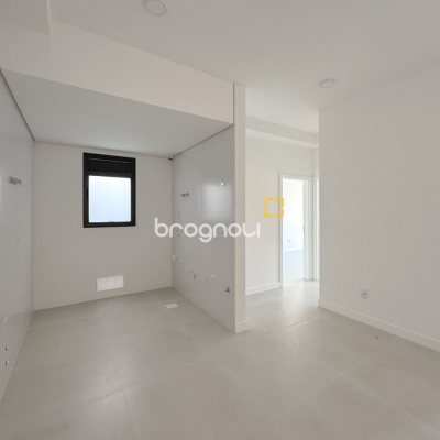 Apartamento com 96m², 2 quartos (sendo 2 suítes), 2 garagens, no bairro Santo Antônio de Lisboa em Florianópolis