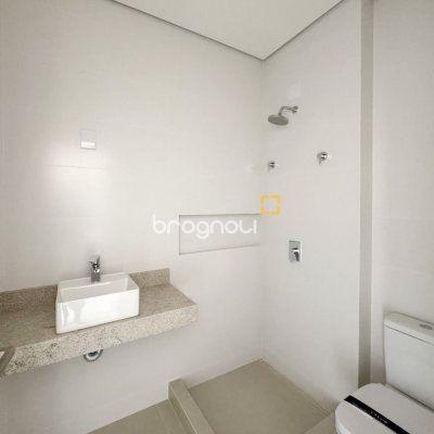 Apartamento com 92m², 2 quartos (sendo 2 suítes), 3 garagens, no bairro Santo Antônio de Lisboa em Florianópolis