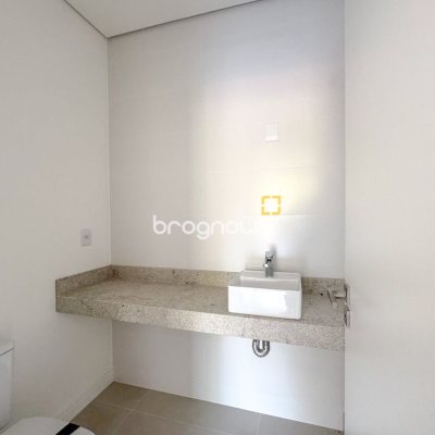Apartamento com 89m², 2 quartos (sendo 2 suítes), 2 garagens, no bairro Santo Antônio de Lisboa em Florianópolis