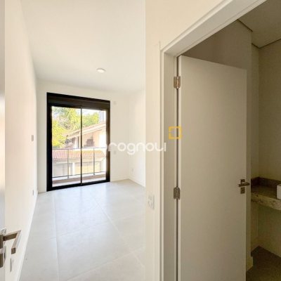 Apartamento com 89m², 2 quartos (sendo 2 suítes), 2 garagens, no bairro Santo Antônio de Lisboa em Florianópolis