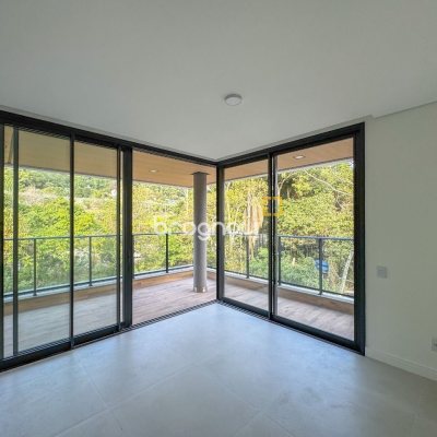 Apartamento com 112m², 2 quartos (sendo 2 suítes), 2 garagens, no bairro Santo Antônio de Lisboa em Florianópolis