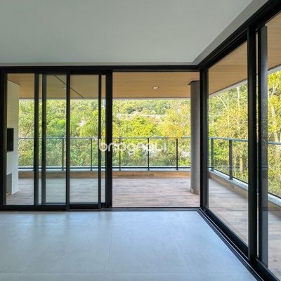 Apartamento com 112m², 2 quartos (sendo 2 suítes), 2 garagens, no bairro Santo Antônio de Lisboa em Florianópolis