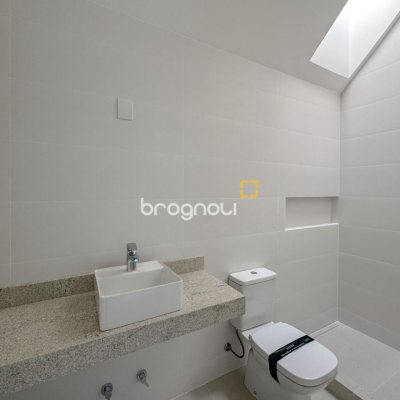 Apartamento com 112m², 2 quartos (sendo 2 suítes), 2 garagens, no bairro Santo Antônio de Lisboa em Florianópolis
