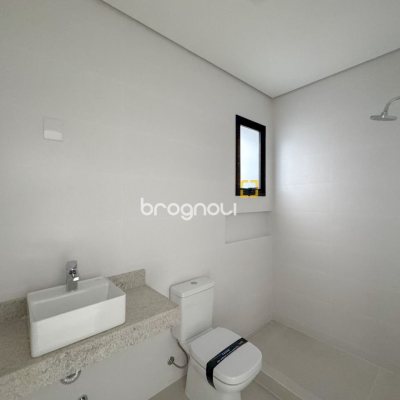Apartamento com 111m², 2 quartos (sendo 2 suítes), 2 garagens, no bairro Santo Antônio de Lisboa em Florianópolis