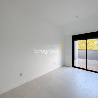 Apartamento com 111m², 2 quartos (sendo 2 suítes), 2 garagens, no bairro Santo Antônio de Lisboa em Florianópolis