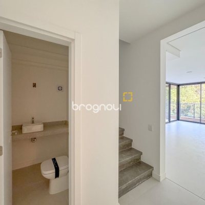 Apartamento com 111m², 2 quartos (sendo 2 suítes), 2 garagens, no bairro Santo Antônio de Lisboa em Florianópolis