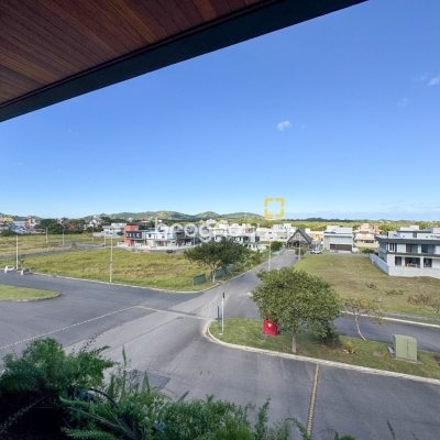 Casa com 607m², 4 quartos (sendo 4 suítes), 6 garagens, no bairro Lagoa da Conceição em Florianópolis