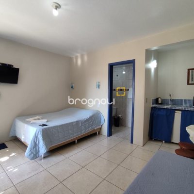 Pousada / Hotel com 642m², 13 quartos (sendo 13 suítes), 11 garagens, no bairro Ingleses em Florianópolis