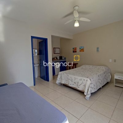 Pousada / Hotel com 642m², 13 quartos (sendo 13 suítes), 11 garagens, no bairro Ingleses em Florianópolis