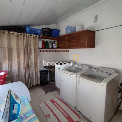Pousada / Hotel com 642m², 13 quartos (sendo 13 suítes), 11 garagens, no bairro Ingleses em Florianópolis