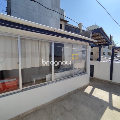 Pousada / Hotel com 642m², 13 quartos (sendo 13 suítes), 11 garagens, no bairro Ingleses em Florianópolis