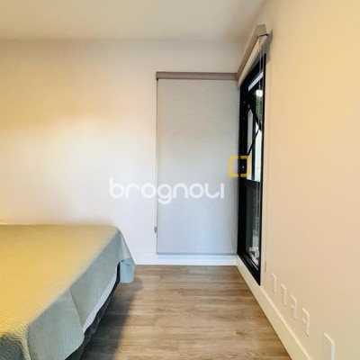 Casa com 285m², 4 quartos (sendo 2 suítes), 2 garagens, no bairro Trindade em Florianópolis