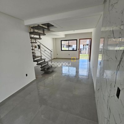 Casa com 84m², 2 quartos (sendo 2 suítes), 1 garagem, no bairro Centro em Palhoça