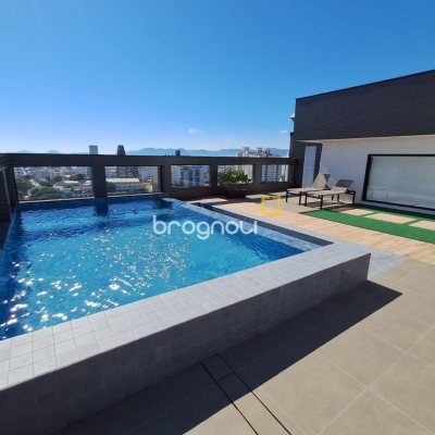 Apartamento com 96m², 3 quartos (sendo 2 suítes), 2 garagens, no bairro Estreito em Florianópolis