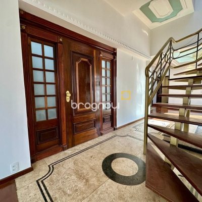 Cobertura com 483m², 4 quartos (sendo 2 suítes), 2 garagens, no bairro Centro em Florianópolis