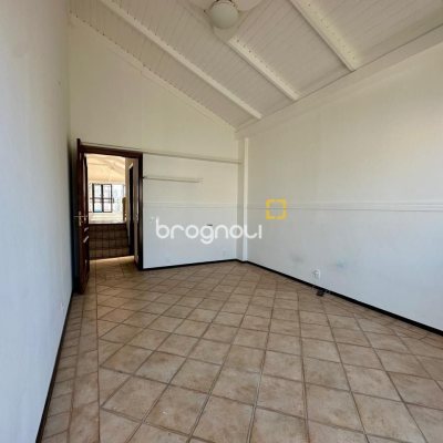 Cobertura com 483m², 4 quartos (sendo 2 suítes), 2 garagens, no bairro Centro em Florianópolis