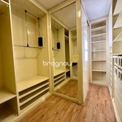 Cobertura com 483m², 4 quartos (sendo 2 suítes), 2 garagens, no bairro Centro em Florianópolis