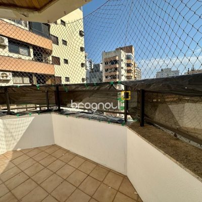 Cobertura com 483m², 4 quartos (sendo 2 suítes), 2 garagens, no bairro Centro em Florianópolis