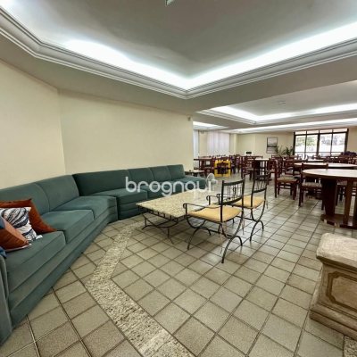 Cobertura com 483m², 4 quartos (sendo 2 suítes), 2 garagens, no bairro Centro em Florianópolis