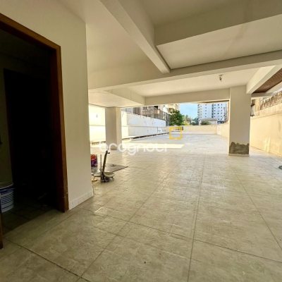 Cobertura com 483m², 4 quartos (sendo 2 suítes), 2 garagens, no bairro Centro em Florianópolis