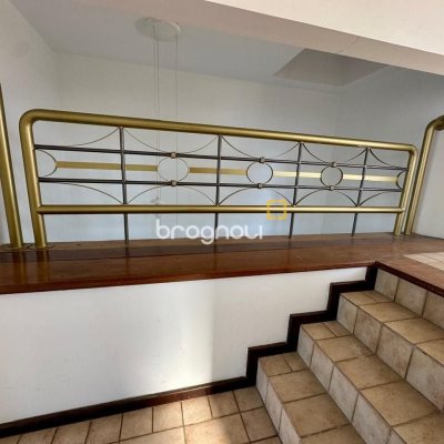 Cobertura com 483m², 4 quartos (sendo 2 suítes), 2 garagens, no bairro Centro em Florianópolis