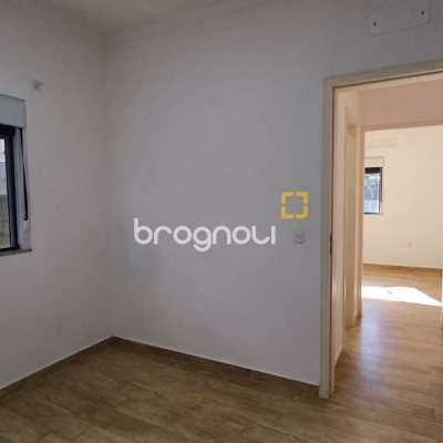 Casa de Condomínio com 134m², 3 quartos (sendo 1 suíte), 2 garagens, no bairro Cachoeira do Bom Jesus em Florianópolis
