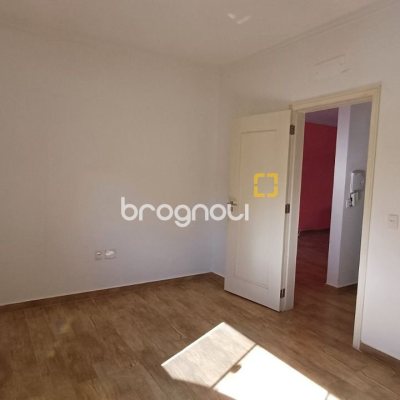 Casa de Condomínio com 134m², 3 quartos (sendo 1 suíte), 2 garagens, no bairro Cachoeira do Bom Jesus em Florianópolis