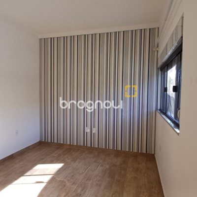 Casa de Condomínio com 134m², 3 quartos (sendo 1 suíte), 2 garagens, no bairro Cachoeira do Bom Jesus em Florianópolis