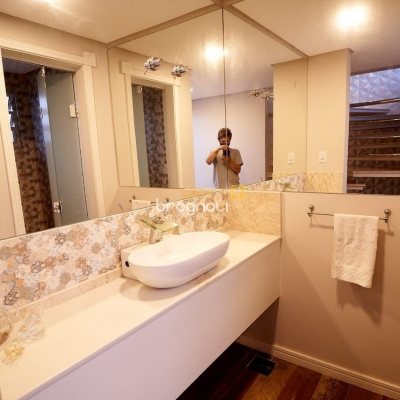 Casa de Condomínio com 1100m², 5 quartos (sendo 5 suítes), 3 garagens, no bairro Roçado em São José