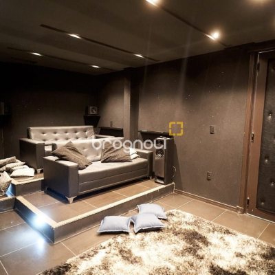 Casa de Condomínio com 1100m², 5 quartos (sendo 5 suítes), 3 garagens, no bairro Roçado em São José