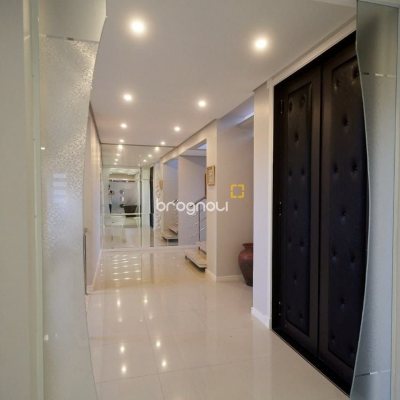 Casa de Condomínio com 1100m², 5 quartos (sendo 5 suítes), 3 garagens, no bairro Roçado em São José