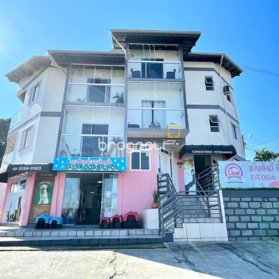 Prédio com 550m², 5 garagens, no bairro Ponta das Canas em Florianópolis