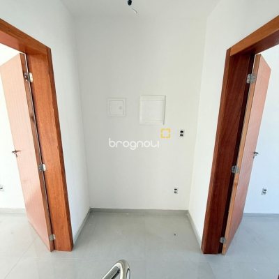 Casa com 84m², 2 quartos (sendo 2 suítes), 2 garagens, no bairro Bela Vista em Palhoça