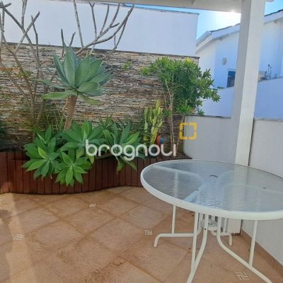 Cobertura com 194m², 3 quartos (sendo 1 suíte), 2 garagens, no bairro Ingleses em Florianópolis