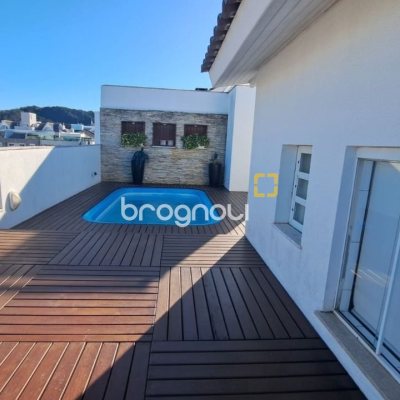 Cobertura com 194m², 3 quartos (sendo 1 suíte), 2 garagens, no bairro Ingleses em Florianópolis