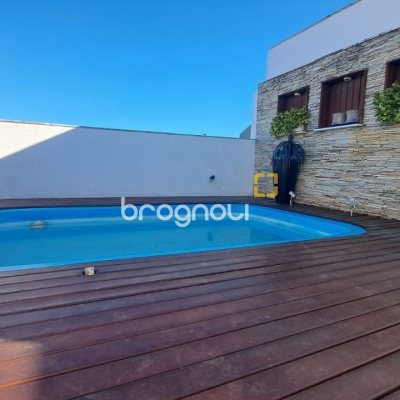 Cobertura com 194m², 3 quartos (sendo 1 suíte), 2 garagens, no bairro Ingleses em Florianópolis