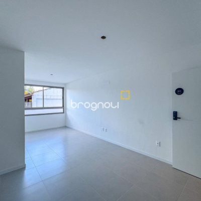 Apartamento com 66m², 2 quartos (sendo 1 suíte), 1 garagem, no bairro Cacupé em Florianópolis