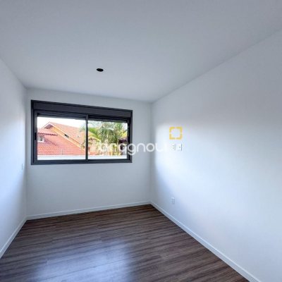 Apartamento com 66m², 2 quartos (sendo 1 suíte), 1 garagem, no bairro Cacupé em Florianópolis